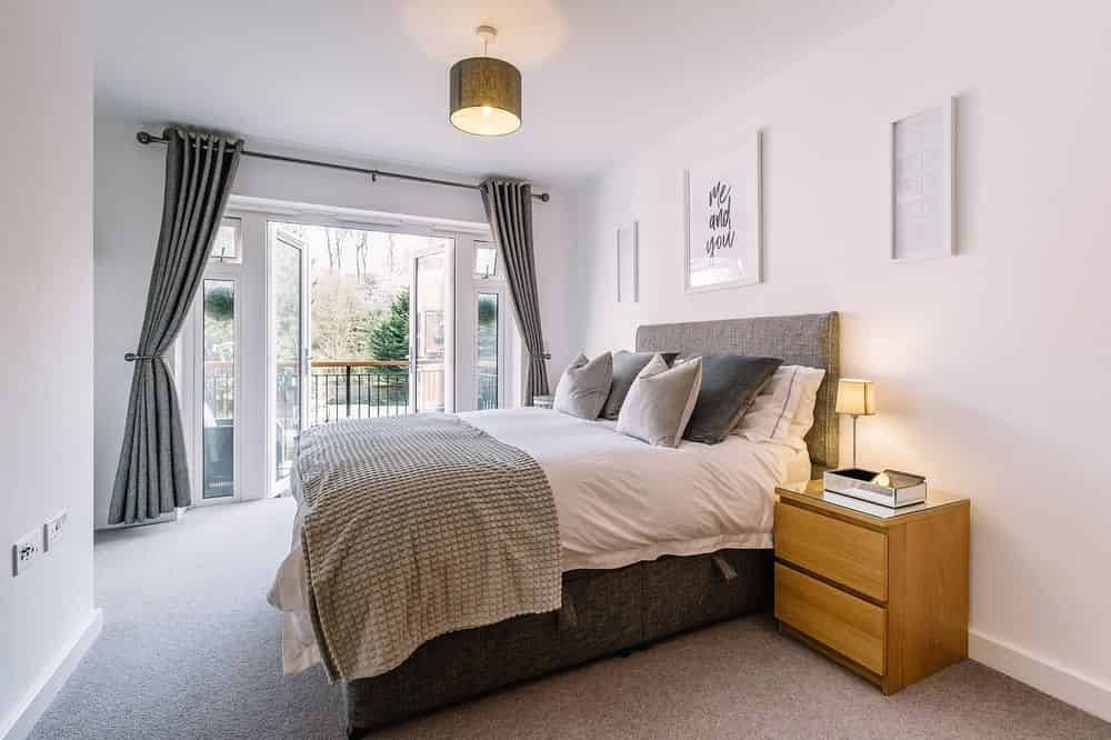 Bed Making Services image